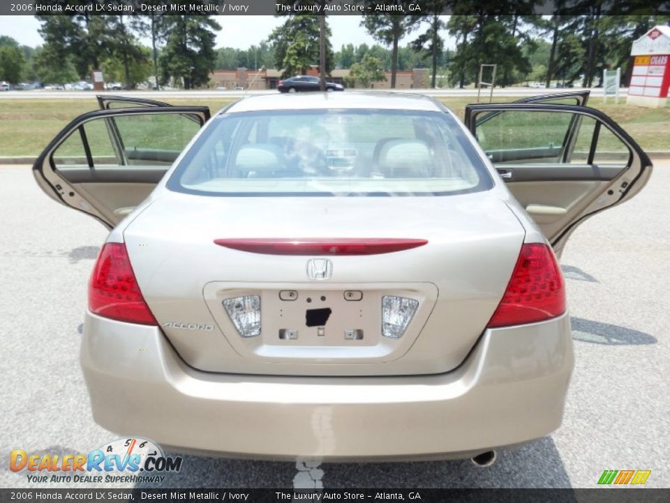 2006 Honda Accord LX Sedan Desert Mist Metallic / Ivory Photo #28