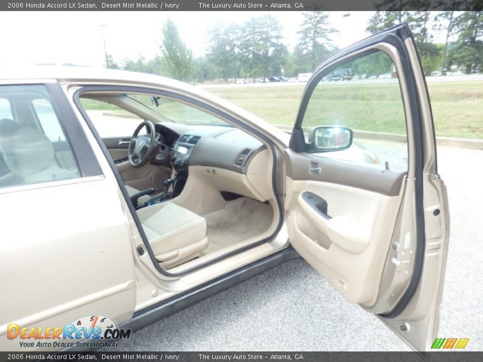 2006 Honda Accord LX Sedan Desert Mist Metallic / Ivory Photo #32