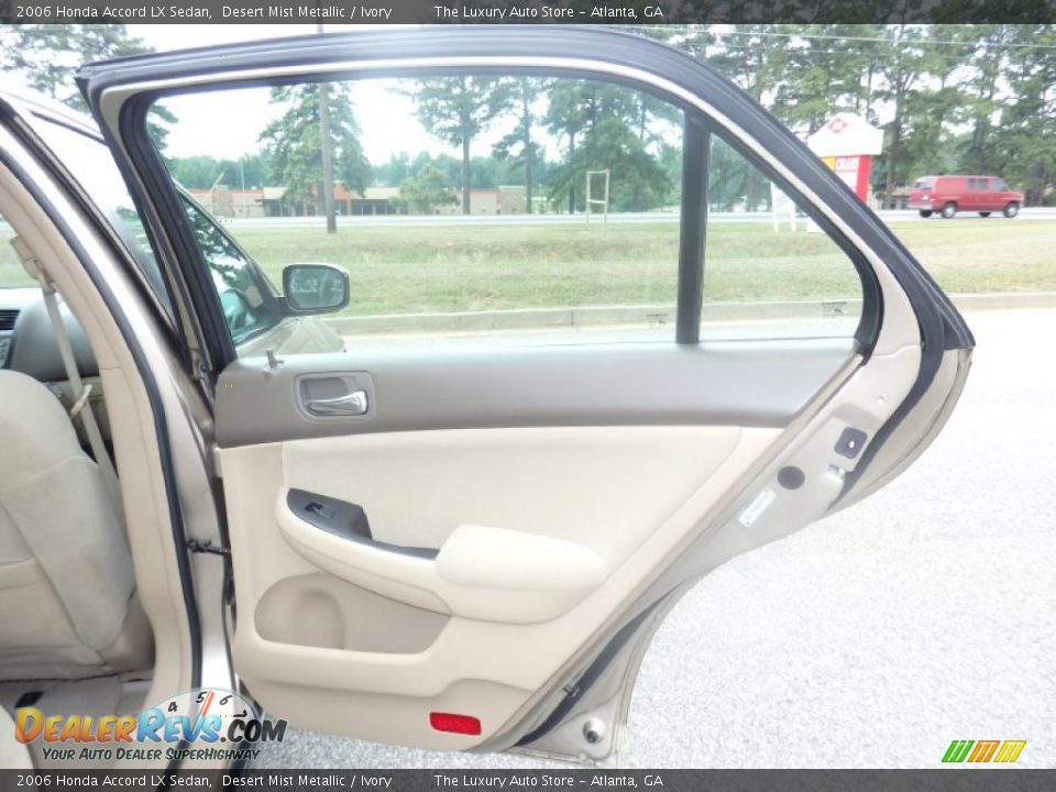 2006 Honda Accord LX Sedan Desert Mist Metallic / Ivory Photo #33