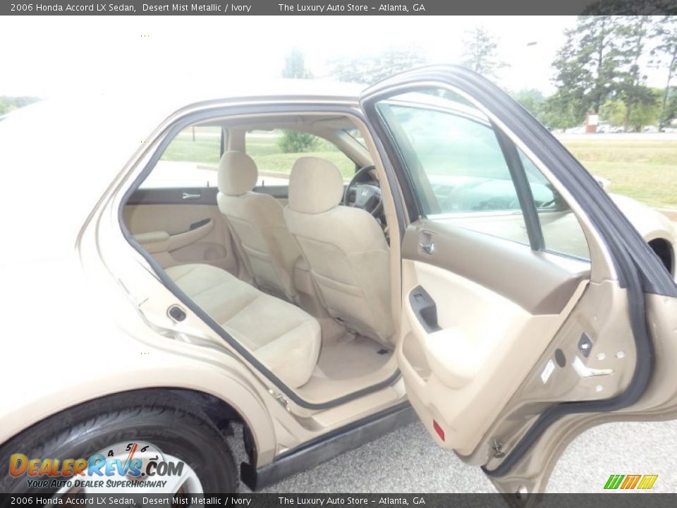 2006 Honda Accord LX Sedan Desert Mist Metallic / Ivory Photo #34