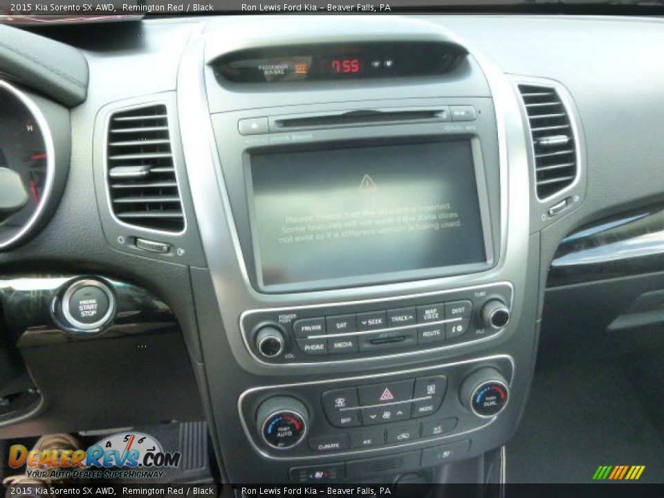 Controls of 2015 Kia Sorento SX AWD Photo #15