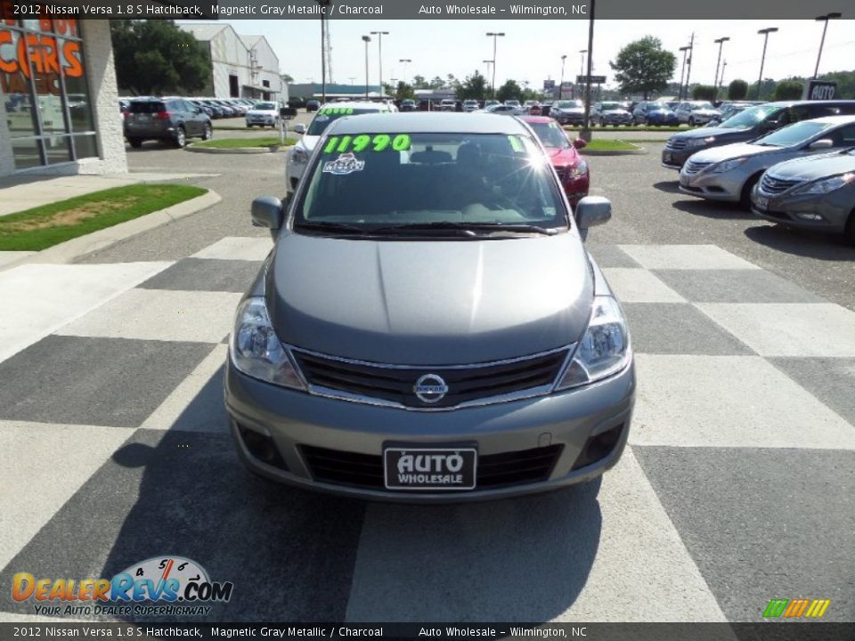 2012 Nissan Versa 1.8 S Hatchback Magnetic Gray Metallic / Charcoal Photo #2
