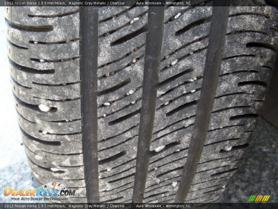 2012 Nissan Versa 1.8 S Hatchback Magnetic Gray Metallic / Charcoal Photo #10