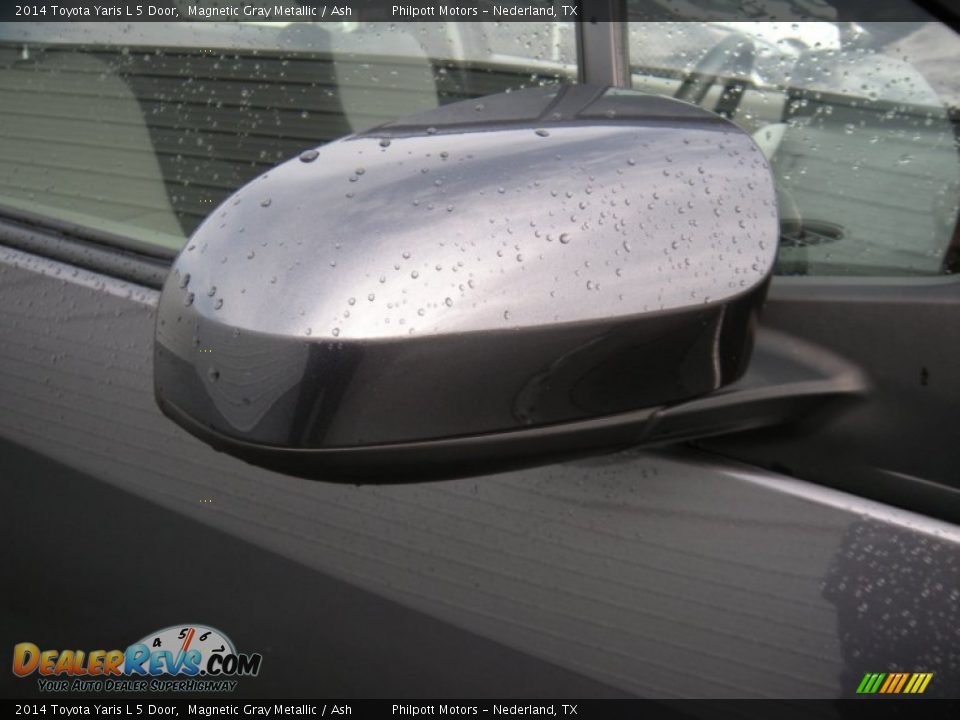 2014 Toyota Yaris L 5 Door Magnetic Gray Metallic / Ash Photo #15