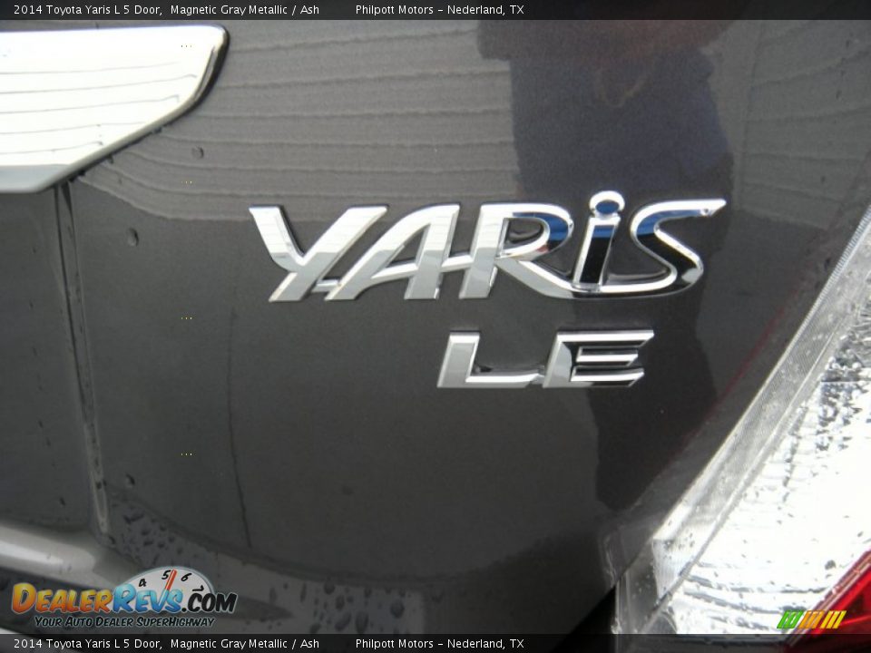 2014 Toyota Yaris L 5 Door Magnetic Gray Metallic / Ash Photo #19