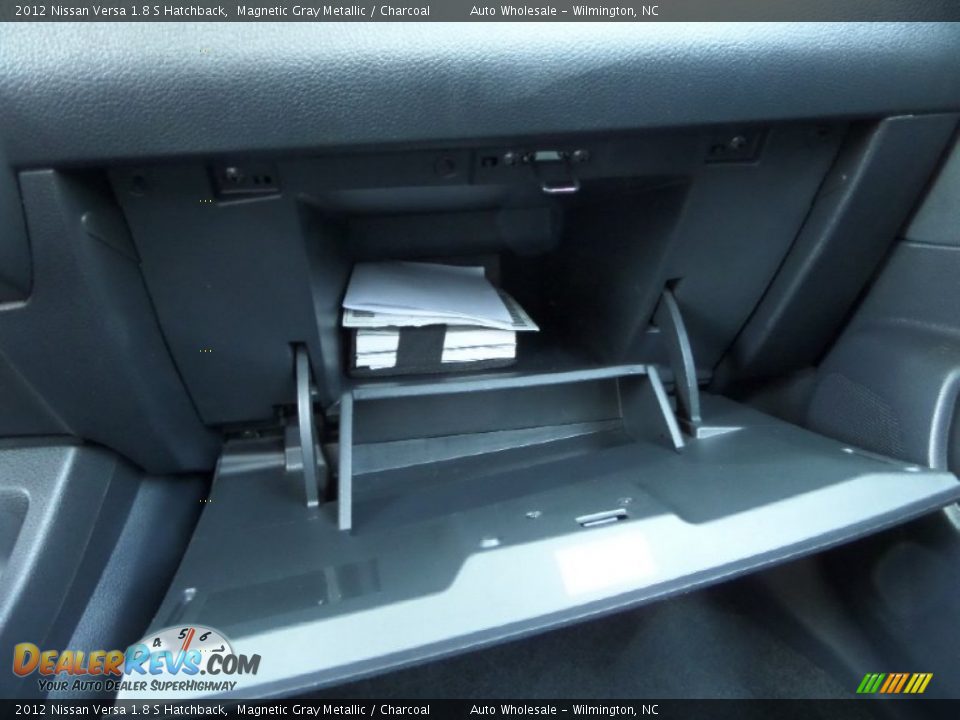 2012 Nissan Versa 1.8 S Hatchback Magnetic Gray Metallic / Charcoal Photo #20