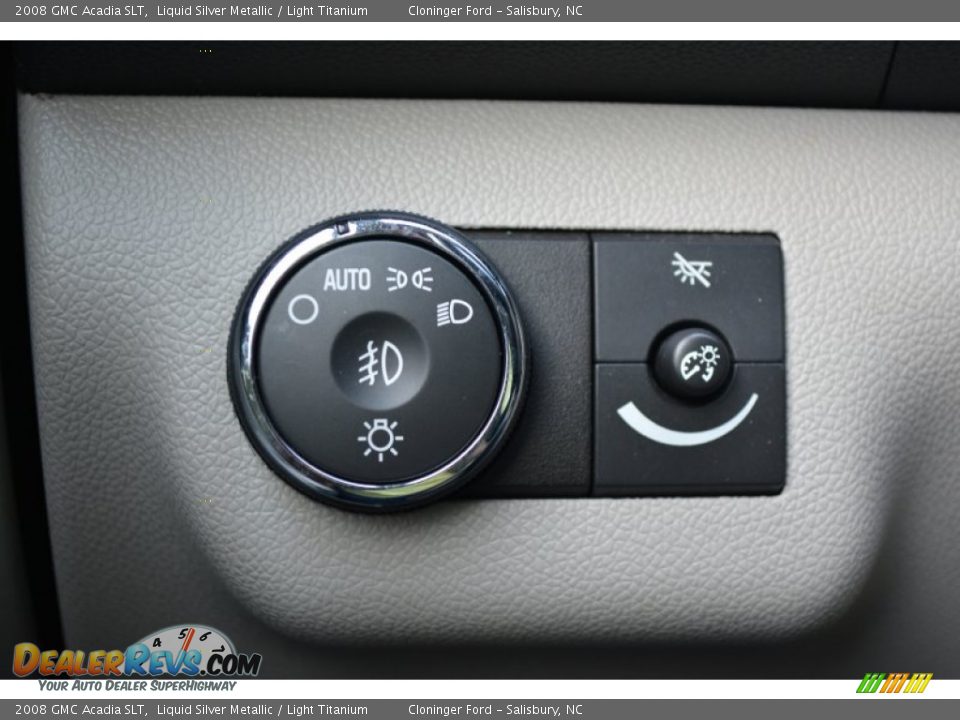 2008 GMC Acadia SLT Liquid Silver Metallic / Light Titanium Photo #33