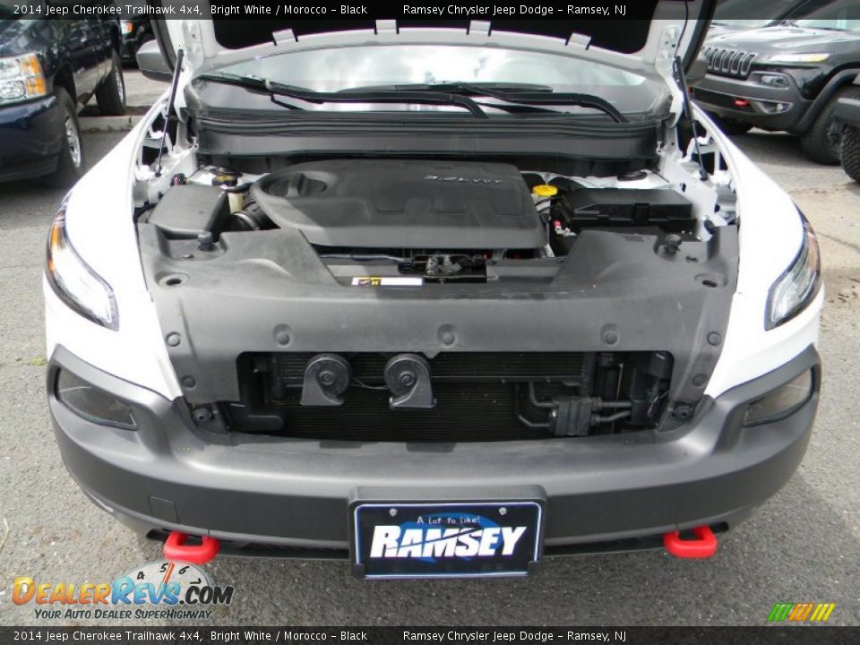 2014 Jeep Cherokee Trailhawk 4x4 Bright White / Morocco - Black Photo #3