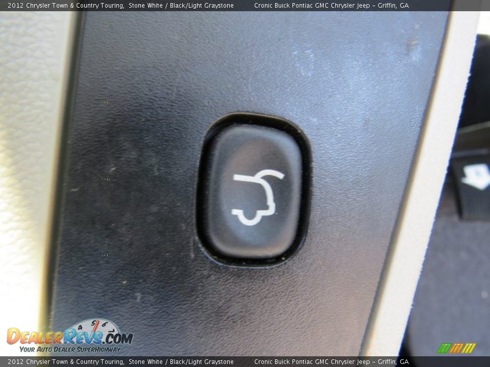 2012 Chrysler Town & Country Touring Stone White / Black/Light Graystone Photo #17
