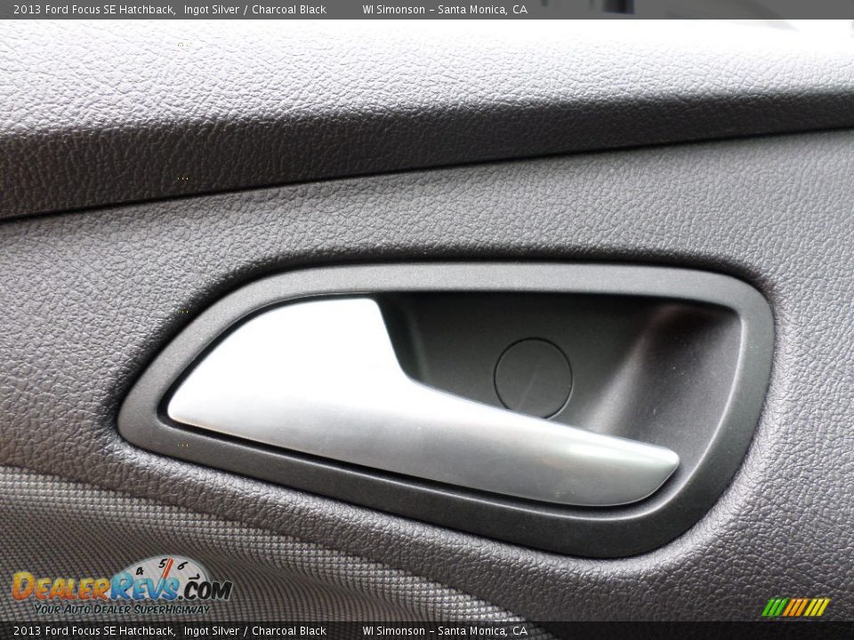 2013 Ford Focus SE Hatchback Ingot Silver / Charcoal Black Photo #7