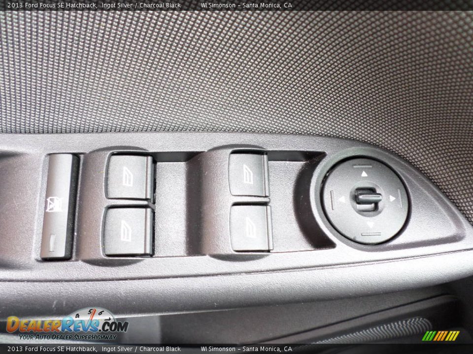 2013 Ford Focus SE Hatchback Ingot Silver / Charcoal Black Photo #8