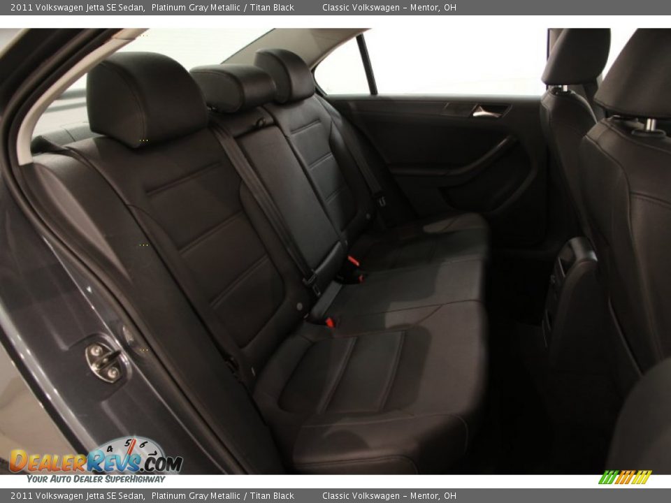 2011 Volkswagen Jetta SE Sedan Platinum Gray Metallic / Titan Black Photo #12