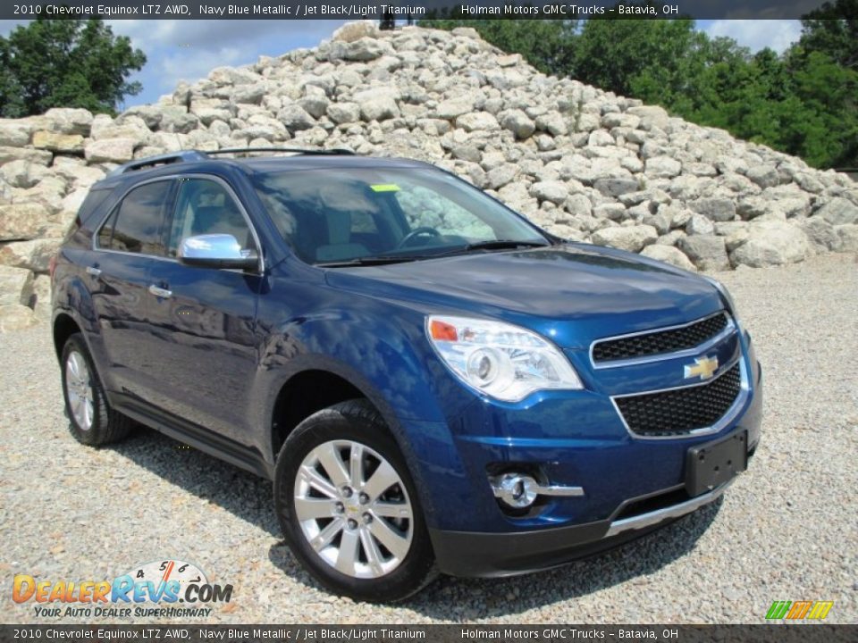 Front 3/4 View of 2010 Chevrolet Equinox LTZ AWD Photo #1