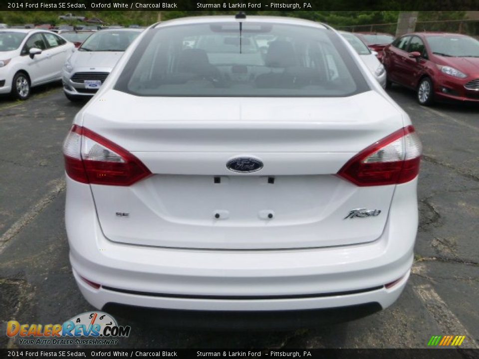 2014 Ford Fiesta SE Sedan Oxford White / Charcoal Black Photo #3