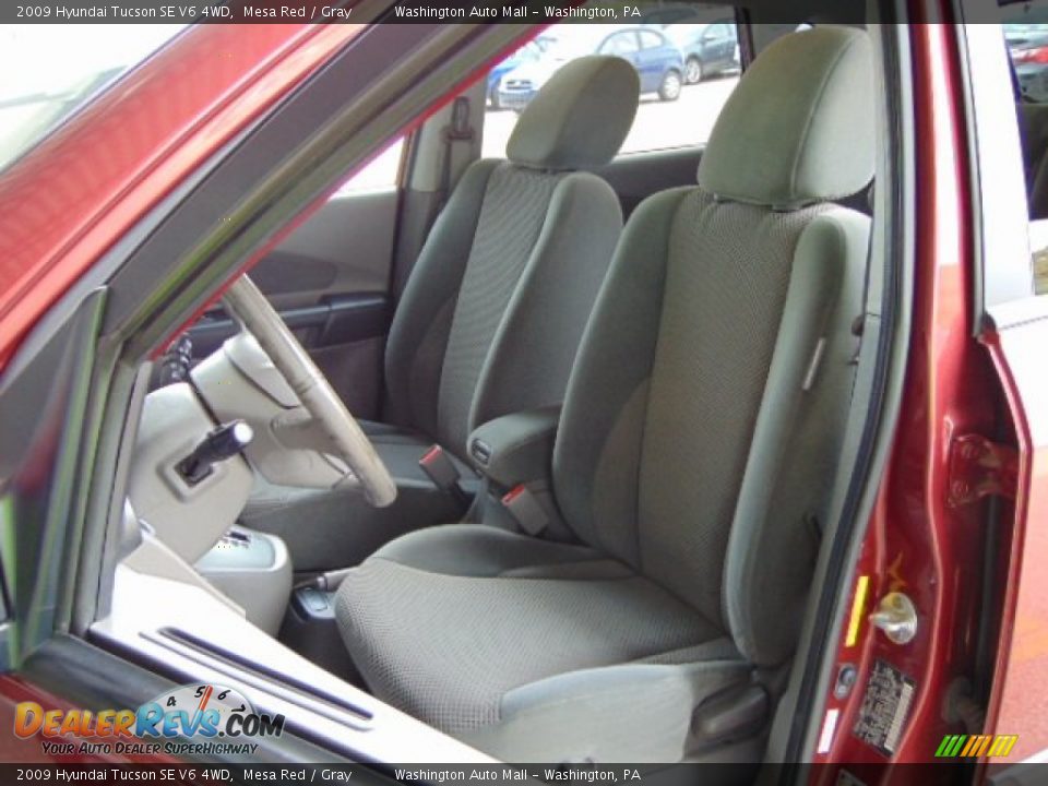 2009 Hyundai Tucson SE V6 4WD Mesa Red / Gray Photo #12