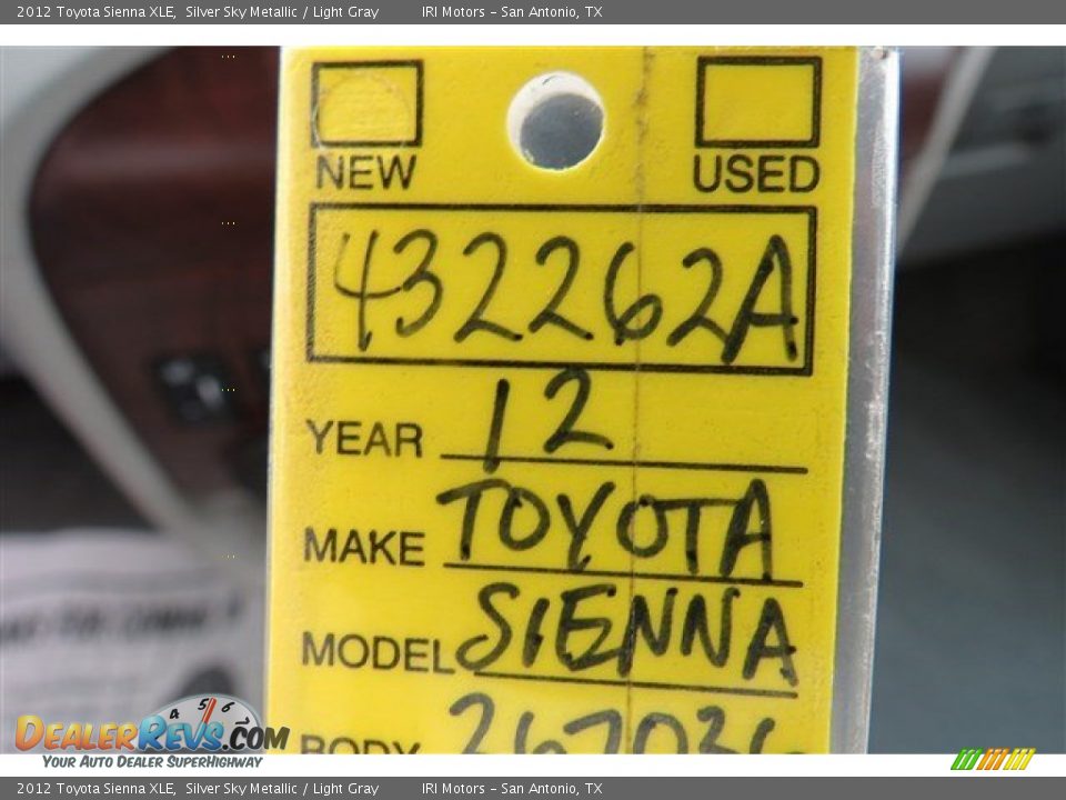 2012 Toyota Sienna XLE Silver Sky Metallic / Light Gray Photo #21