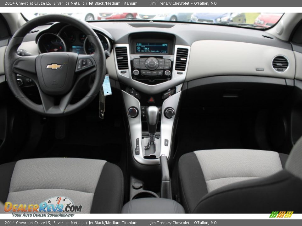 2014 Chevrolet Cruze LS Silver Ice Metallic / Jet Black/Medium Titanium Photo #10