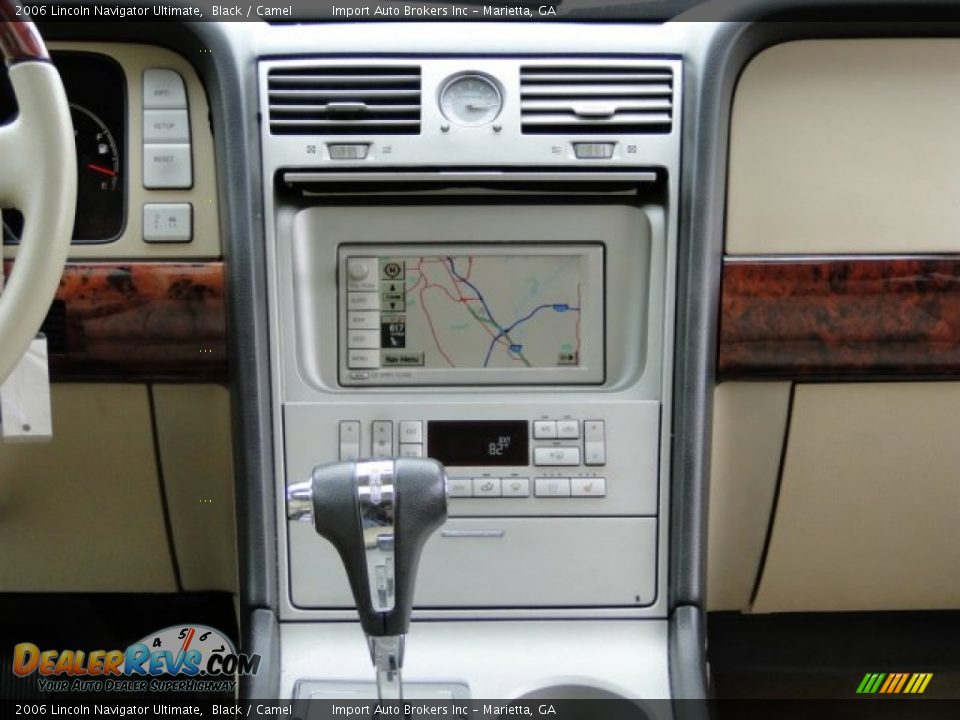 2006 Lincoln Navigator Ultimate Black / Camel Photo #23