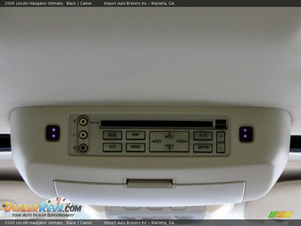 2006 Lincoln Navigator Ultimate Black / Camel Photo #24