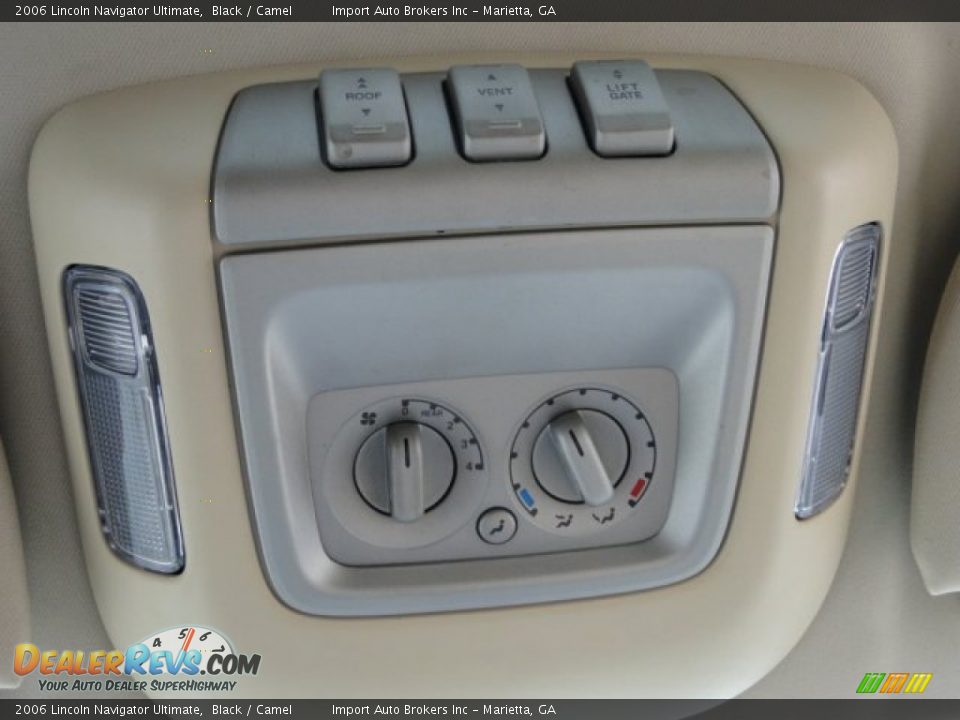 2006 Lincoln Navigator Ultimate Black / Camel Photo #27