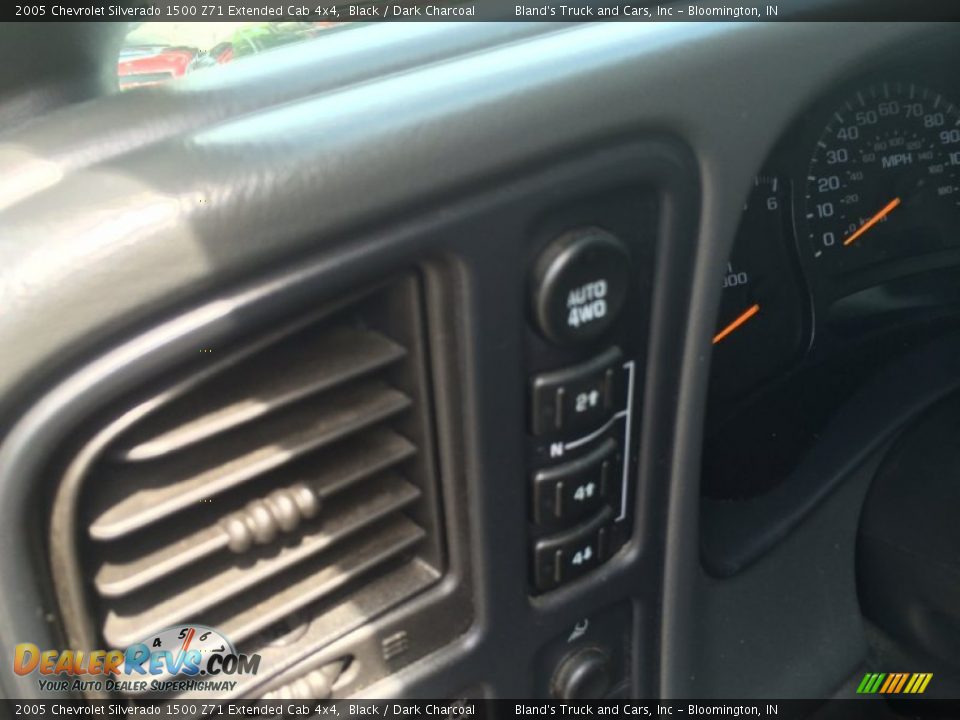 2005 Chevrolet Silverado 1500 Z71 Extended Cab 4x4 Black / Dark Charcoal Photo #13