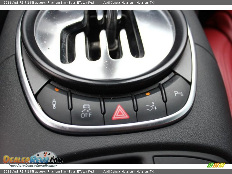 Controls of 2012 Audi R8 5.2 FSI quattro Photo #24