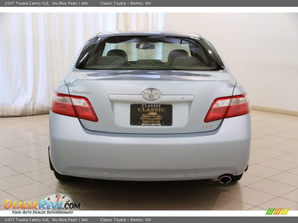 2007 Toyota Camry XLE Sky Blue Pearl / Ash Photo #15