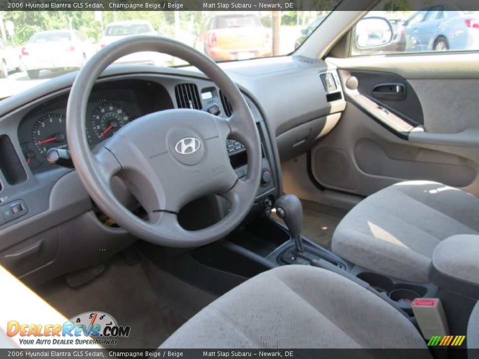 2006 Hyundai Elantra GLS Sedan Champagne Beige / Beige Photo #10