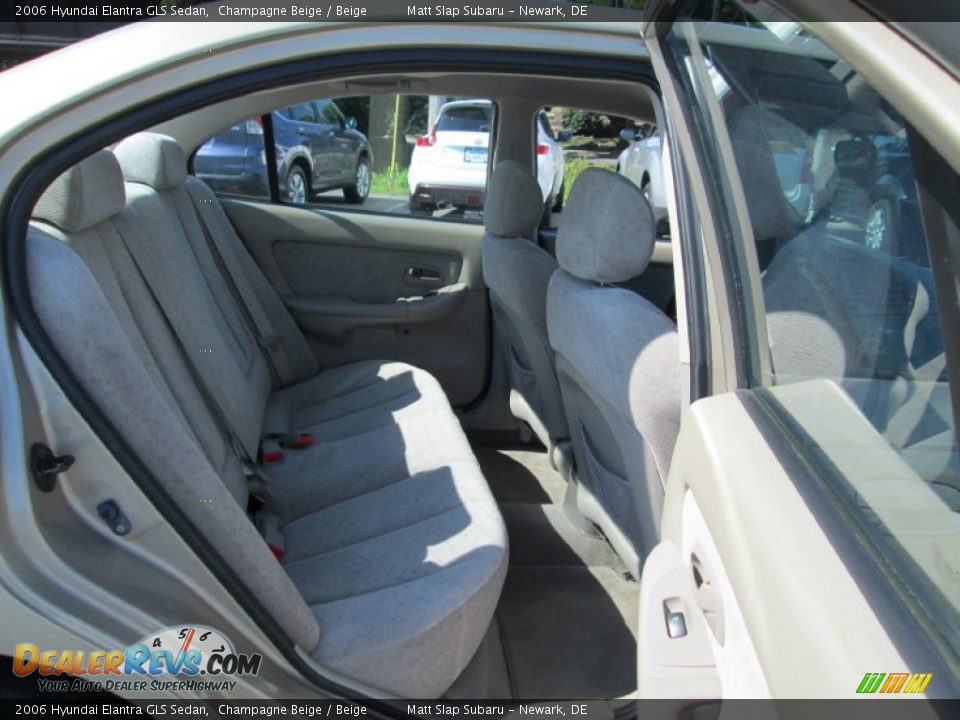 2006 Hyundai Elantra GLS Sedan Champagne Beige / Beige Photo #18