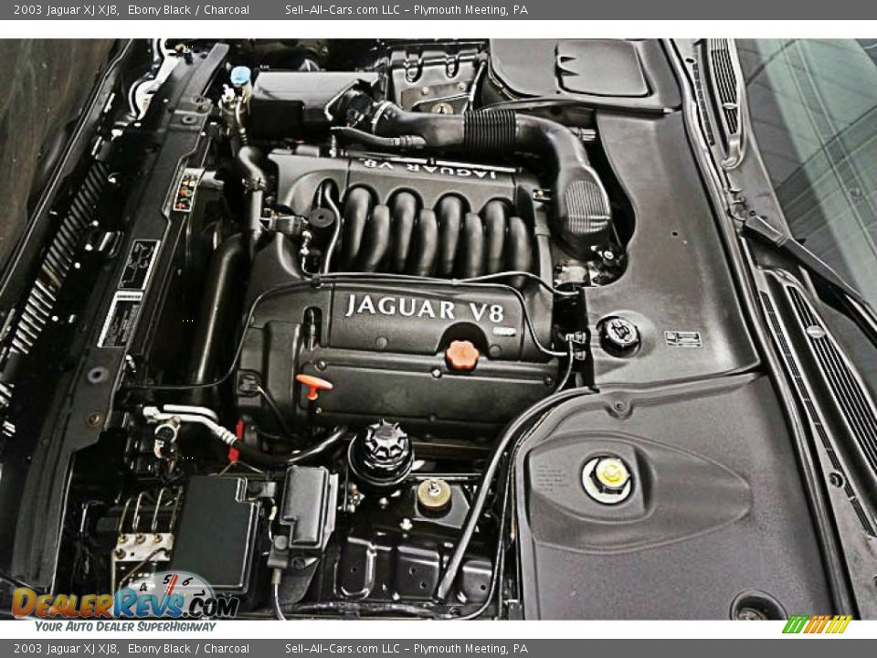 2003 Jaguar XJ XJ8 Ebony Black / Charcoal Photo #9