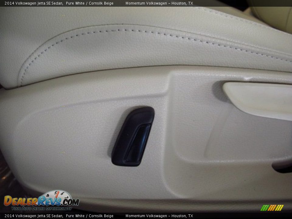 2014 Volkswagen Jetta SE Sedan Pure White / Cornsilk Beige Photo #17