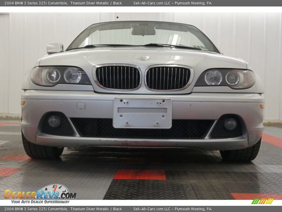 2004 BMW 3 Series 325i Convertible Titanium Silver Metallic / Black Photo #11