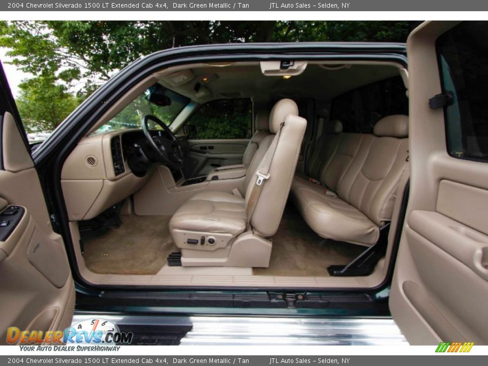 Front Seat of 2004 Chevrolet Silverado 1500 LT Extended Cab 4x4 Photo #12