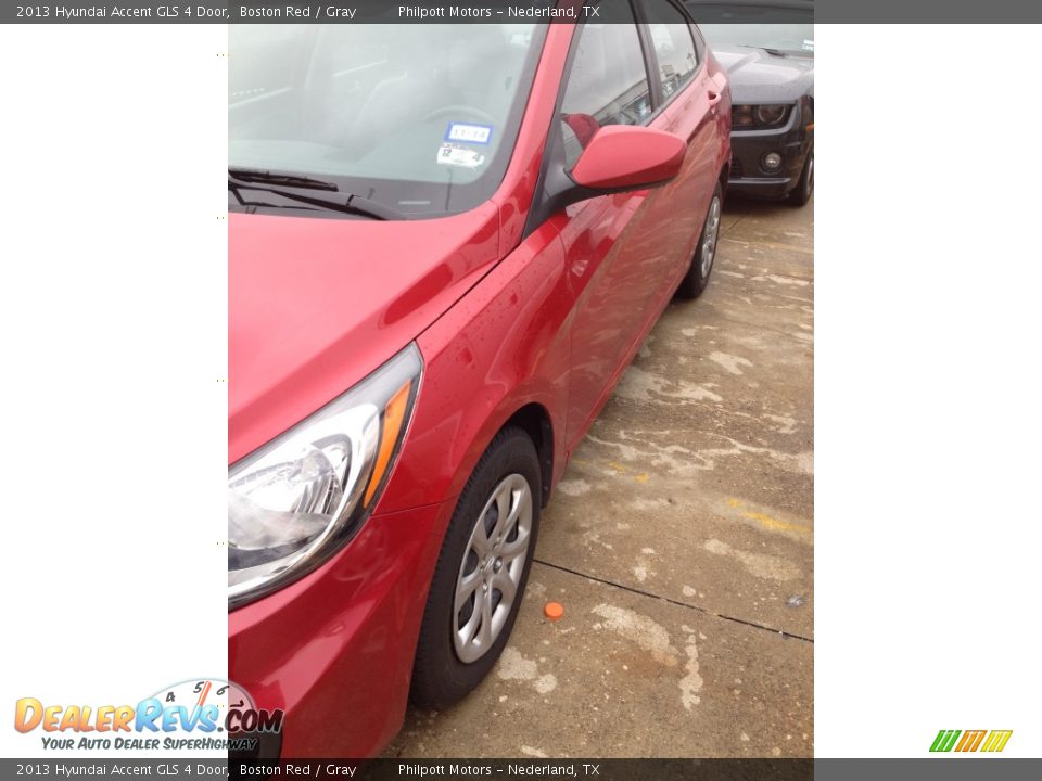 2013 Hyundai Accent GLS 4 Door Boston Red / Gray Photo #4