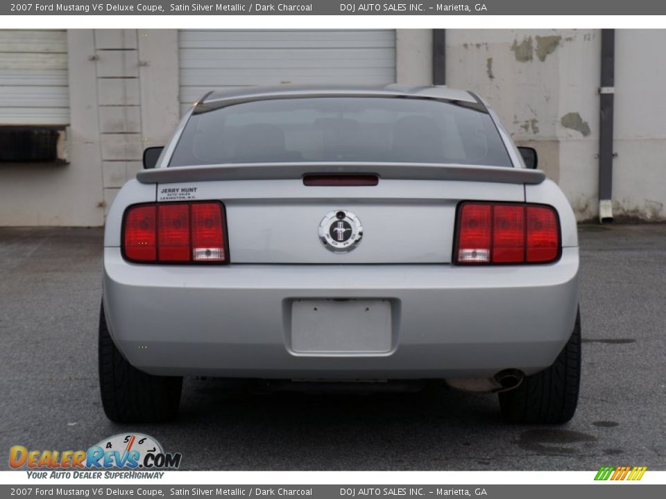 2007 Ford Mustang V6 Deluxe Coupe Satin Silver Metallic / Dark Charcoal Photo #25