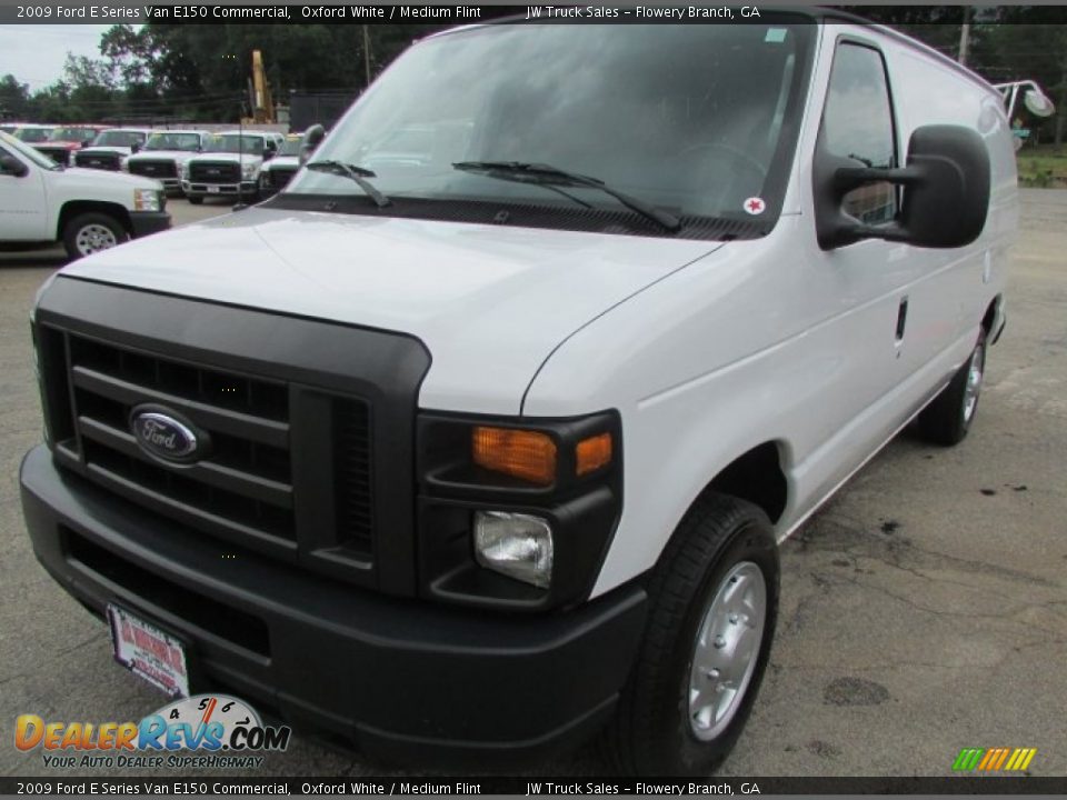 2009 Ford E Series Van E150 Commercial Oxford White / Medium Flint Photo #1