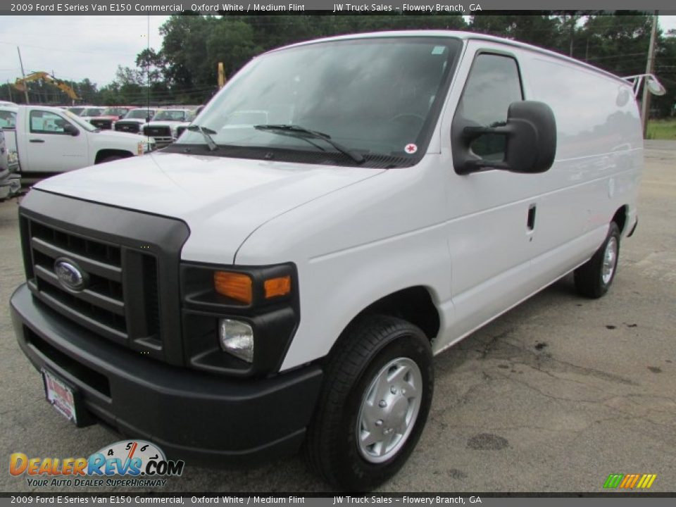 2009 Ford E Series Van E150 Commercial Oxford White / Medium Flint Photo #2