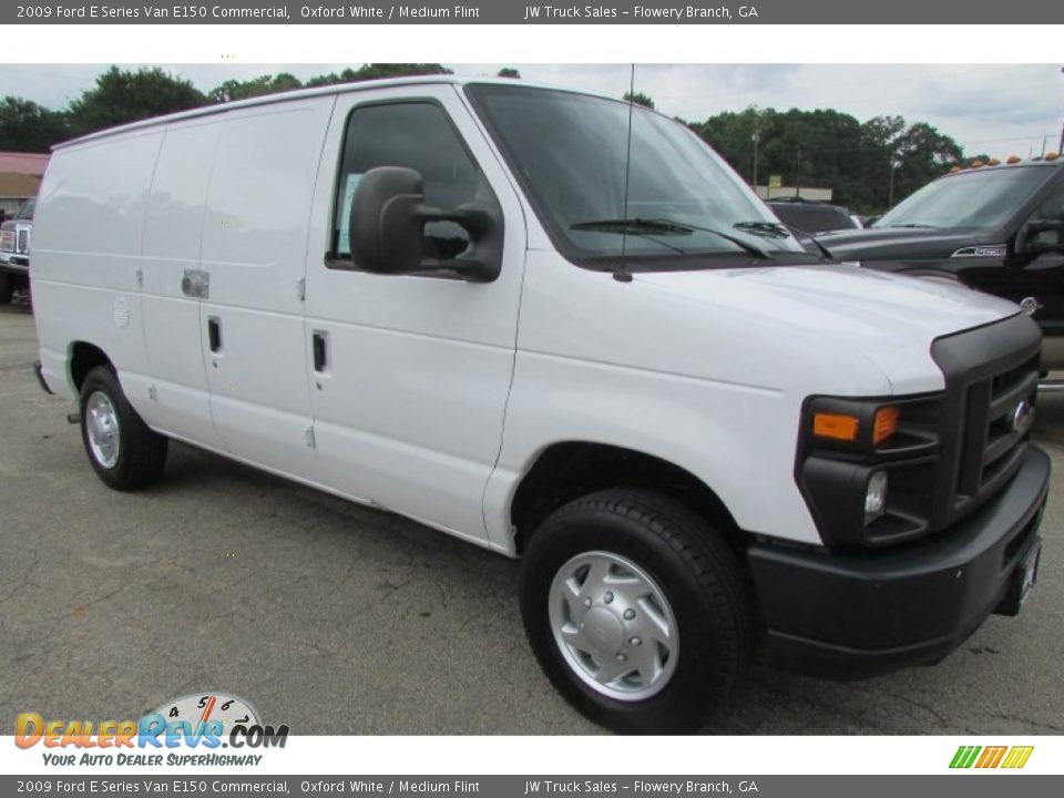 2009 Ford E Series Van E150 Commercial Oxford White / Medium Flint Photo #3