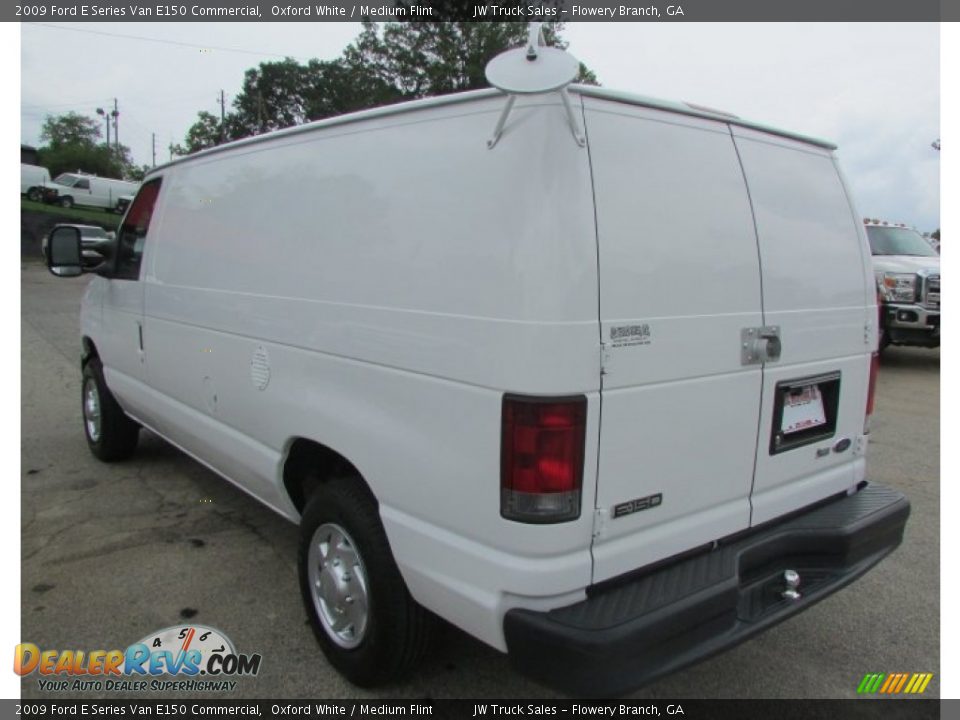 2009 Ford E Series Van E150 Commercial Oxford White / Medium Flint Photo #5