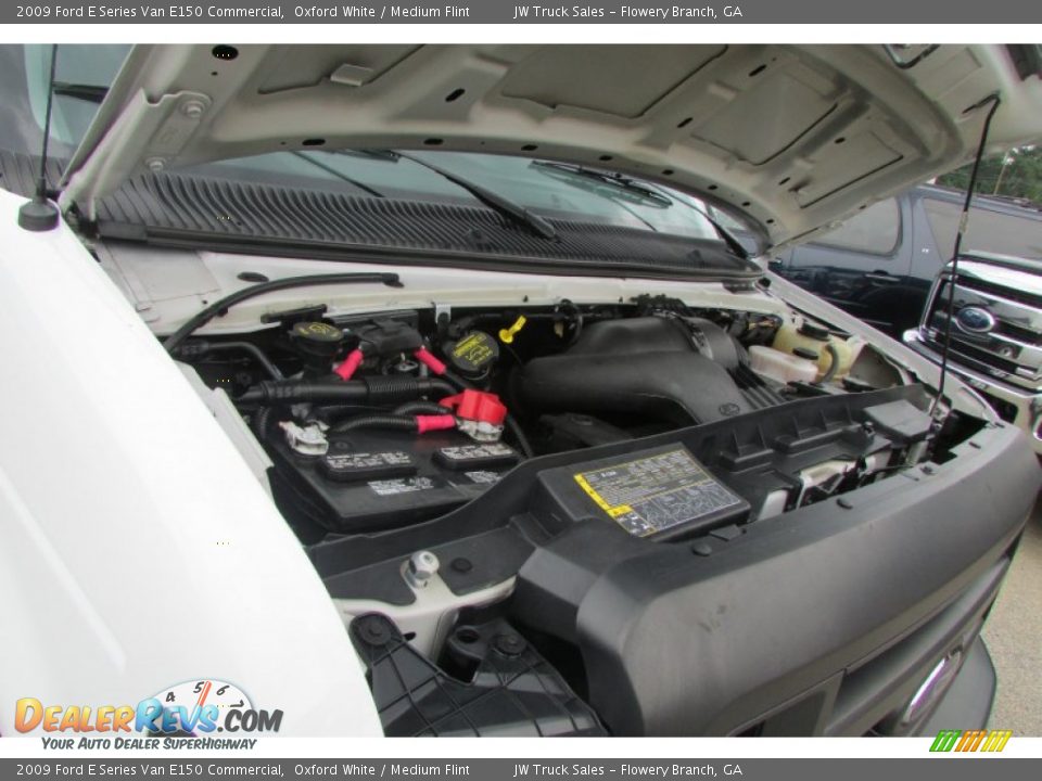 2009 Ford E Series Van E150 Commercial Oxford White / Medium Flint Photo #9