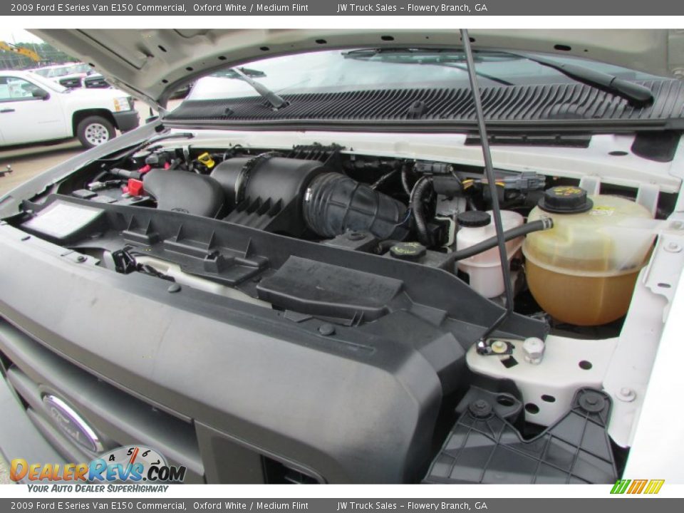 2009 Ford E Series Van E150 Commercial Oxford White / Medium Flint Photo #10