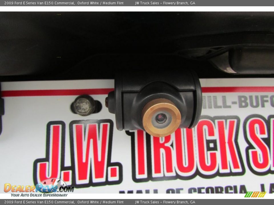 2009 Ford E Series Van E150 Commercial Oxford White / Medium Flint Photo #11