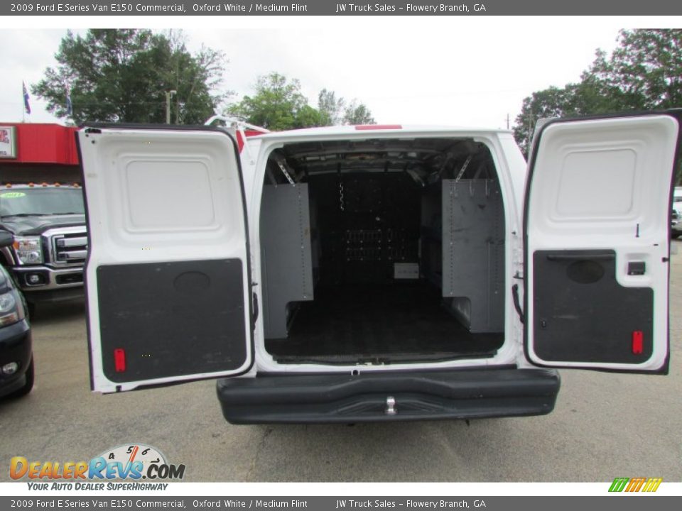 2009 Ford E Series Van E150 Commercial Oxford White / Medium Flint Photo #12