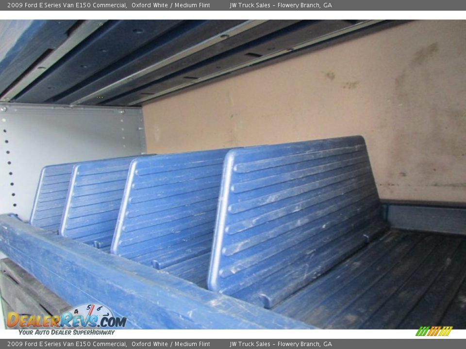 2009 Ford E Series Van E150 Commercial Oxford White / Medium Flint Photo #16