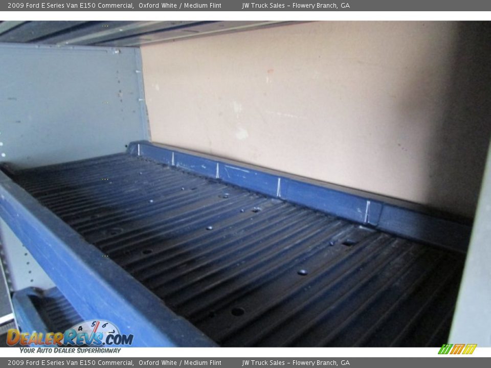 2009 Ford E Series Van E150 Commercial Oxford White / Medium Flint Photo #24