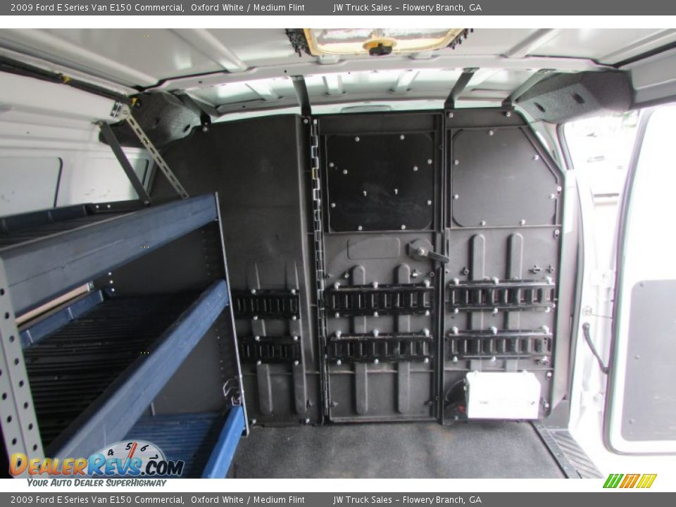 2009 Ford E Series Van E150 Commercial Oxford White / Medium Flint Photo #30