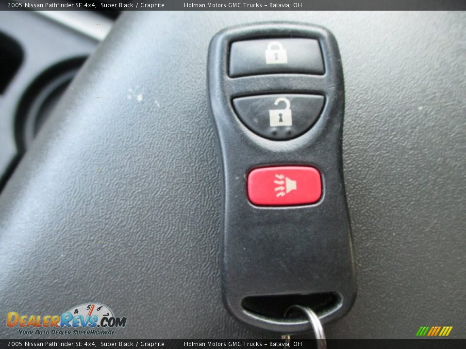 2005 Nissan Pathfinder SE 4x4 Super Black / Graphite Photo #10