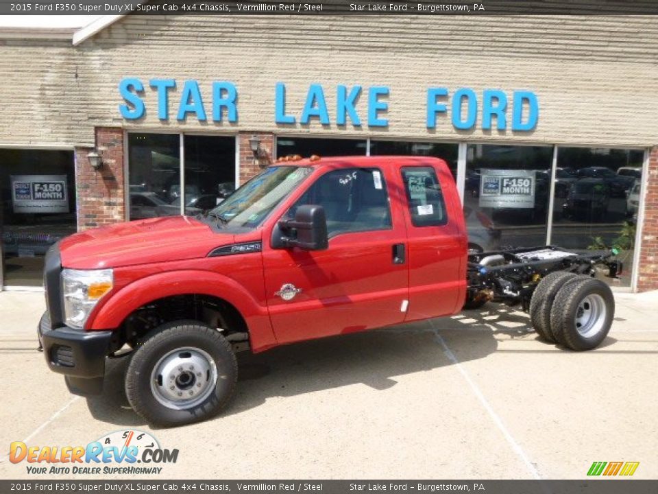 2015 Ford F350 Super Duty XL Super Cab 4x4 Chassis Vermillion Red / Steel Photo #1