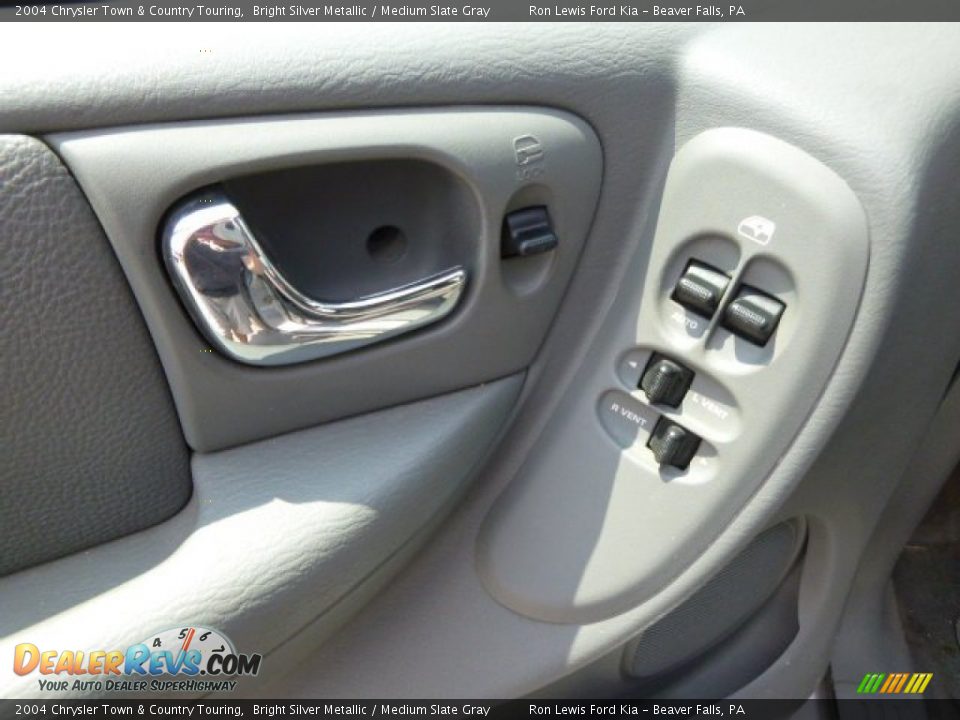 2004 Chrysler Town & Country Touring Bright Silver Metallic / Medium Slate Gray Photo #15