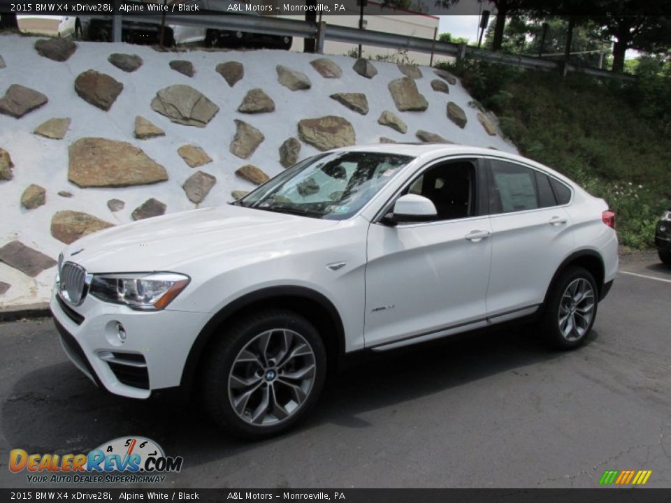 Front 3/4 View of 2015 BMW X4 xDrive28i Photo #1